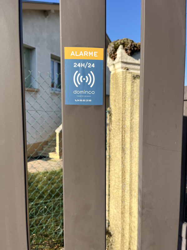 Protéger votre maison contre les cambriolages avec une alarme intrusion connectée moderne et sans abonnement à Brignais près de Lyon